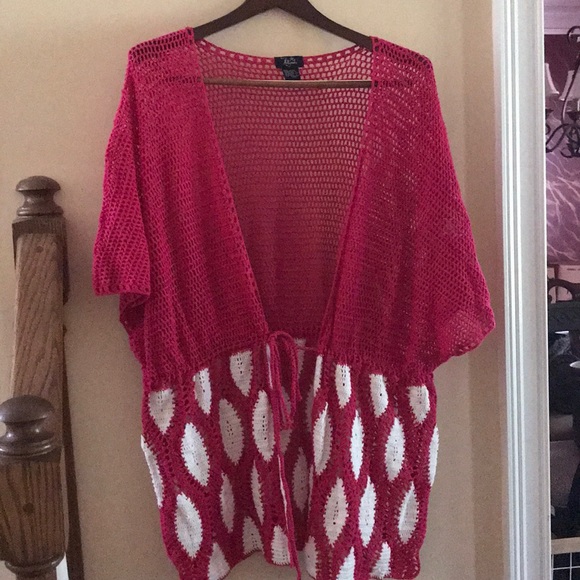 Pink and white crochet cardigan/swimsuit coverup - Picture 2 of 4